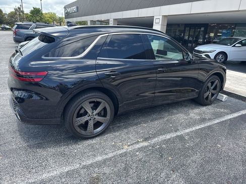 Used 2025 Genesis GV70 2.5T w/ Sport Prestige Package AWD/4WD image 9