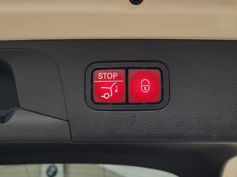 Used 2020 Mercedes-Benz GLC 300 GLC 300 image 9