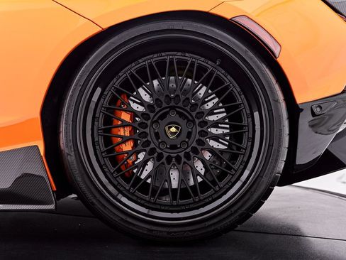 Used 2025 Lamborghini Revuelto AWD/4WD image 47