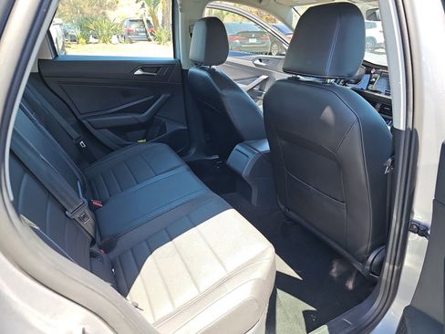 Used 2024 Volkswagen Jetta SE FWD image 14