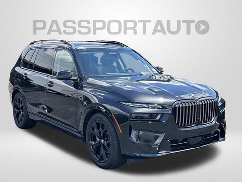 Used 2023 BMW X7 xDrive40i w/ Climate Comfort Package AWD/4WD image 5