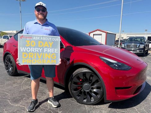 Used 2022 Tesla Model Y Performance AWD/4WD image 1