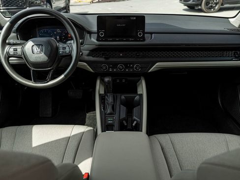 Used 2025 Honda Accord LX image 32