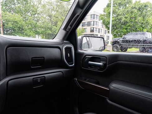 Used 2021 GMC Sierra 1500 SLT w/ SLT Premium Plus Package AWD/4WD image 11