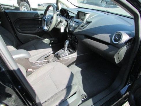 Used 2019 Ford Fiesta SE w/ Equipment Group 201A FWD image 10