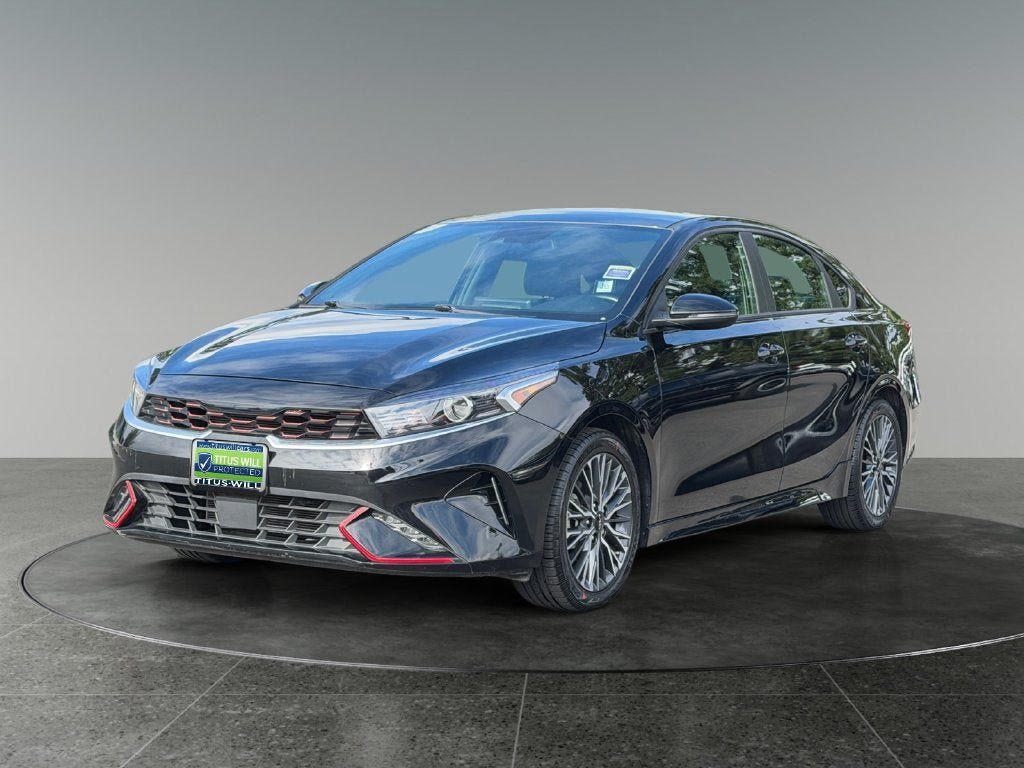 Used 2023 Kia Forte GT-Line w/ GT-Line Technology Package FWD image 3
