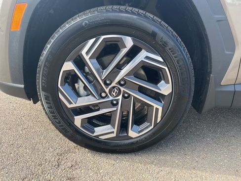Used 2025 Hyundai Tucson Limited image 7