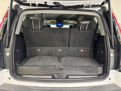 Used 2019 Cadillac Escalade Luxury image 15