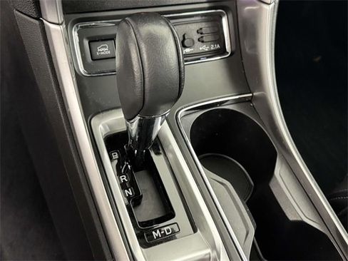 Used 2021 Subaru Ascent Limited w/ Technology Package image 28