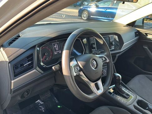 Used 2019 Volkswagen Jetta FWD image 12