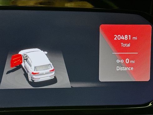 Used 2024 Volkswagen GTI SE w/ SE Leather Seats Package image 9