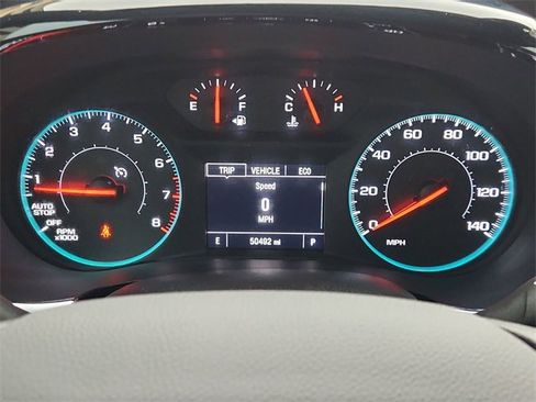 Used 2023 Chevrolet Traverse LS image 12