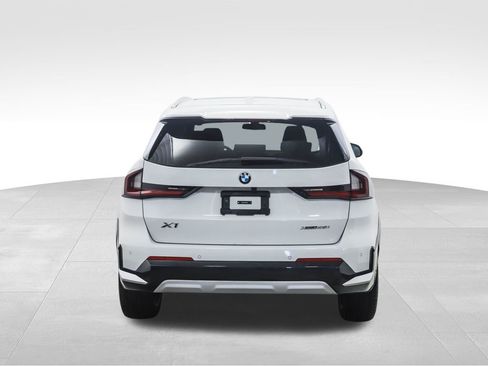 Used 2025 BMW X1 xDrive28i w/ Premium Package image 4