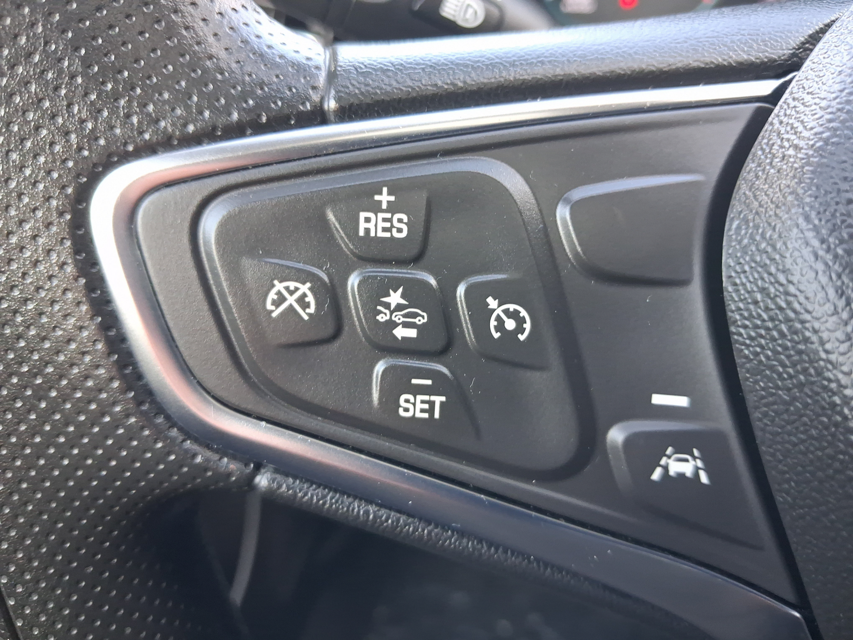Used 2025 Chevrolet Malibu LT FWD image 23