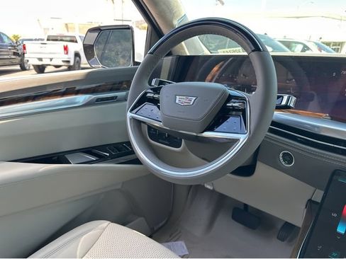 New 2026 Cadillac Escalade Platinum Sport w/ LPO, ONYX Package AWD/4WD image 23