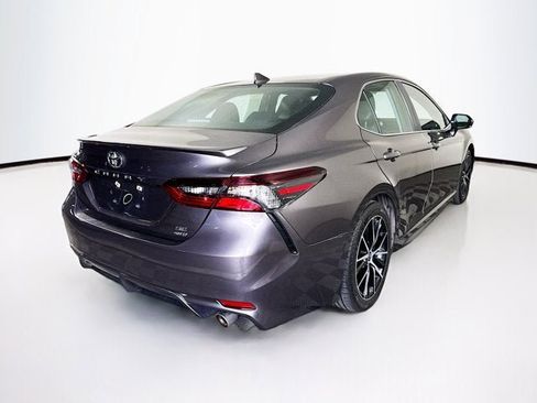 Used 2022 Toyota Camry SE w/ Cold Weather Package AWD/4WD image 5