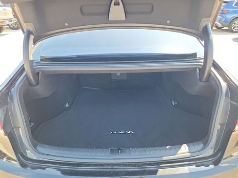 Used 2018 Genesis G80 3.3T Sport RWD image 9