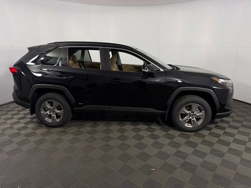 New 2025 Toyota RAV4 XLE image 8