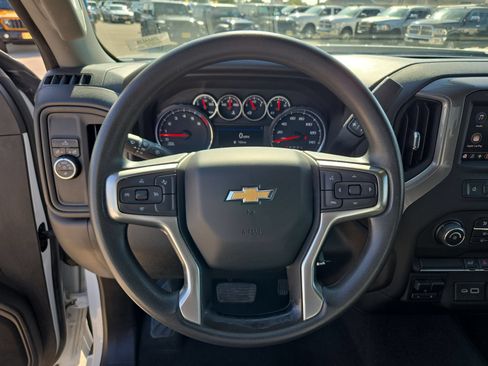 Used 2022 Chevrolet Silverado 2500 Custom w/ Custom Value Package RWD image 19