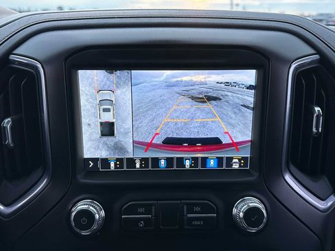 Used 2021 GMC Sierra 1500 AT4 w/ Technology Package AWD/4WD image 30