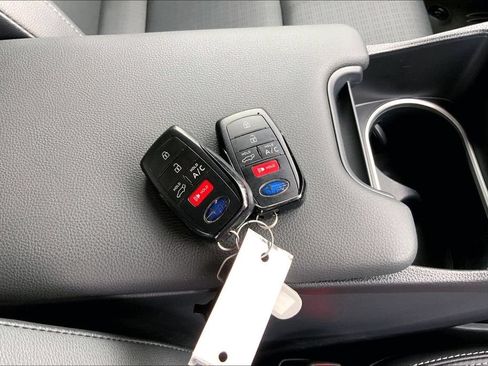 Used 2025 Subaru Solterra AWD/4WD image 33