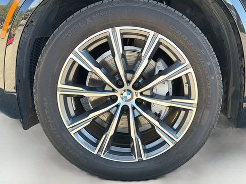 Used 2025 BMW X5 xDrive40i w/ M Sport Package image 43