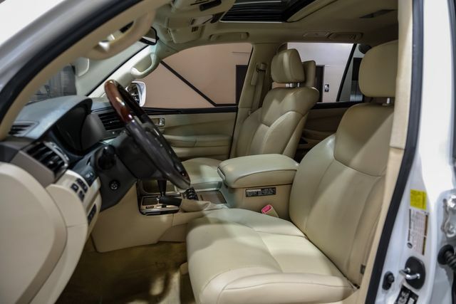 Used 2014 Lexus LX 570 4WD image 33