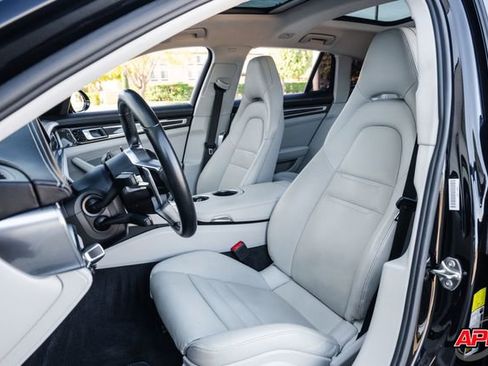 Used 2018 Porsche Panamera 4S image 4