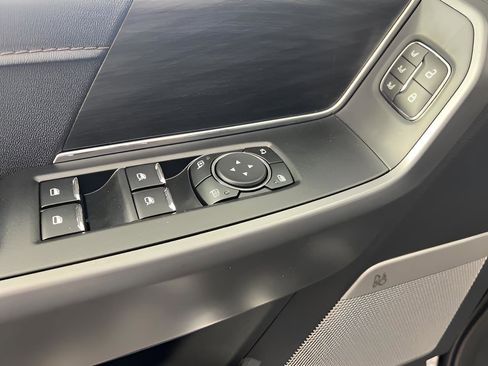 Used 2025 Ford F150 Lariat w/ Equipment Group 501A Mid image 12