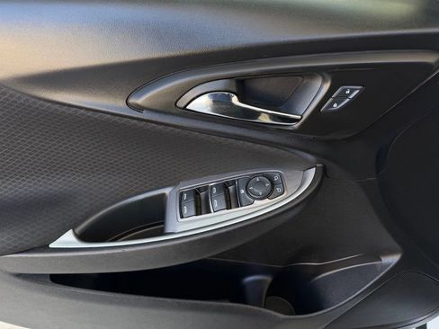 Used 2025 Chevrolet Malibu RS FWD image 19