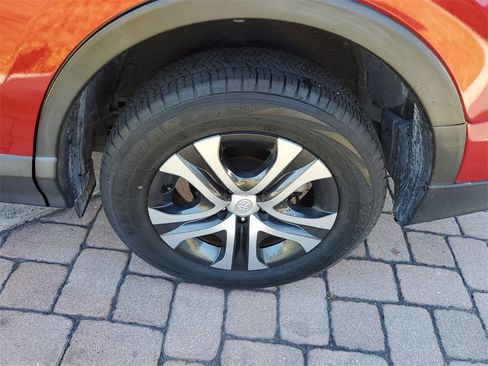 Used 2017 Toyota RAV4 LE image 7