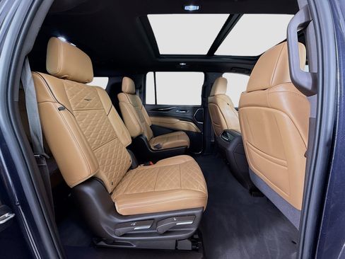 Used 2023 Cadillac Escalade ESV Sport w/ Touring Package image 30