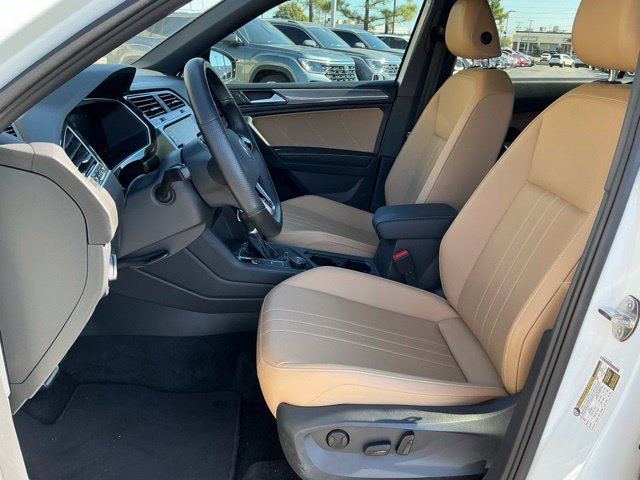 Certified 2023 Volkswagen Tiguan SE R-Line AWD/4WD image 14