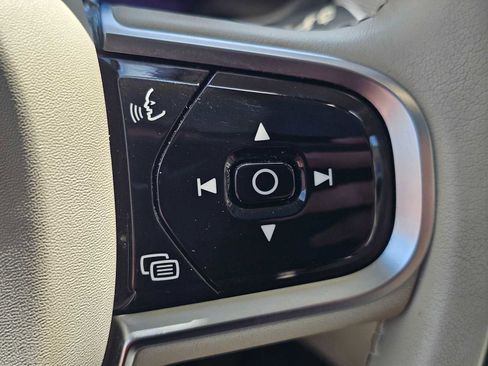 Certified 2023 Volvo XC90 B6 Plus w/ Protection Package Premier AWD/4WD image 33