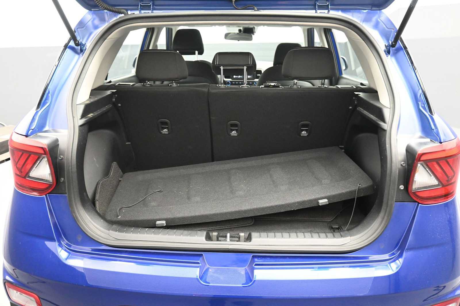 Certified 2023 Hyundai Venue SEL w/ Cargo Package FWD image 21