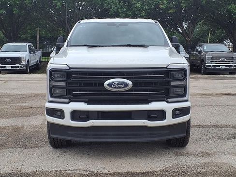 New 2026 Ford F250 Platinum AWD/4WD image 2