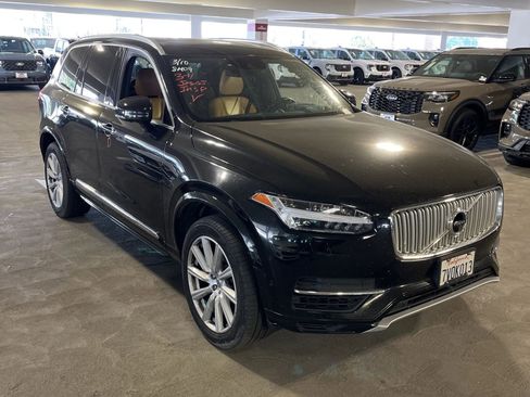 Used 2016 Volvo XC90 T8 Inscription w/ Vision Package image 1
