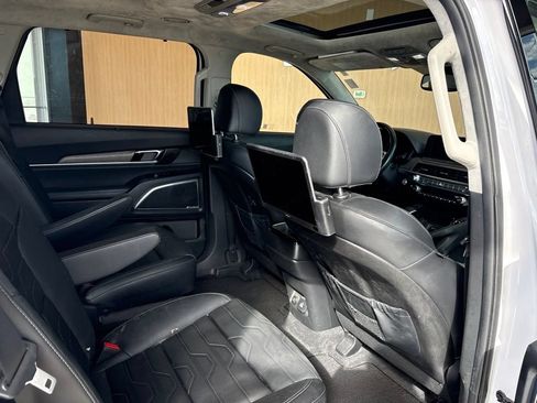 Certified 2022 Kia Telluride SX w/ SX Prestige Package AWD/4WD image 22