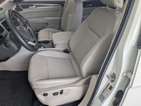 Used 2021 Volkswagen Atlas SE w/ Panoramic Sunroof Package FWD image 17