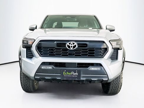 Used 2024 Toyota Tacoma TRD Off-Road image 2