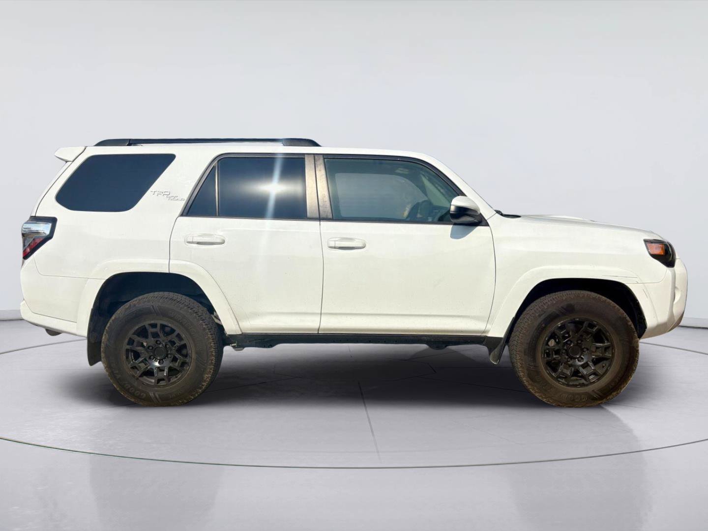 Used 2023 Toyota 4Runner TRD Off-Road AWD/4WD image 3