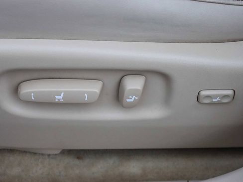 Used 2013 Lexus RX 450h AWD image 21