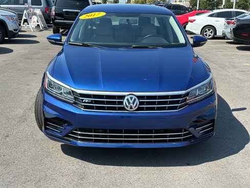 Used 2017 Volkswagen Passat 1.8T R-Line w/ R-Line Lighting Package image 10