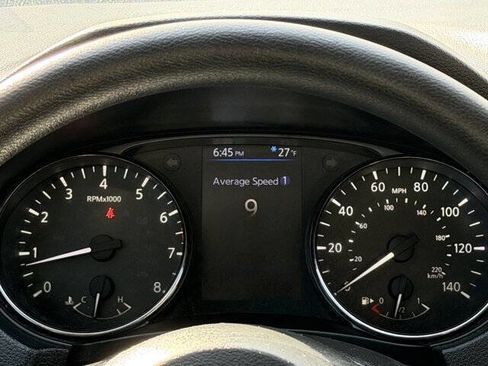 Used 2019 Nissan Rogue Sport S image 15