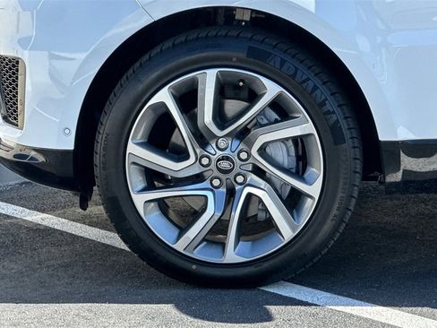 Used 2022 Land Rover Range Rover Sport HSE Silver Edition image 34