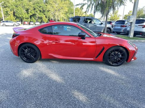 Used 2025 Toyota GR86 Premium w/ ALL Weather Mat Package (TMS) RWD image 7