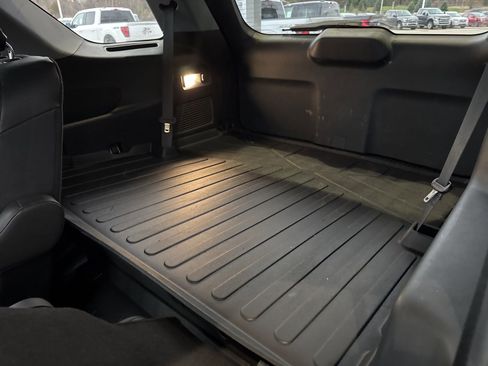 Certified 2022 Ford Explorer XLT w/ Equipment Group 202A image 38