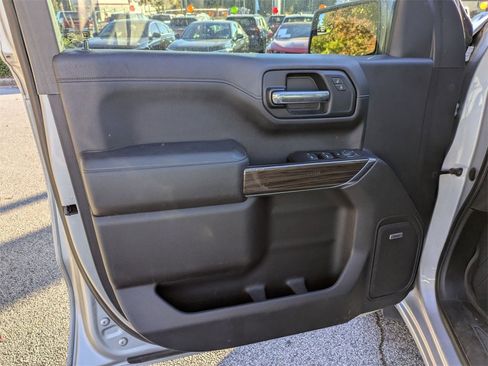 Used 2019 Chevrolet Silverado 1500 RST image 11