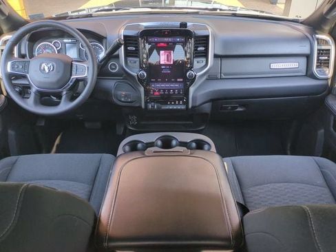 Used 2025 RAM 2500 Big Horn AWD/4WD image 15