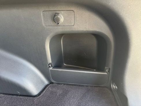 Used 2019 Toyota RAV4 XLE w/ Convenience Package AWD/4WD image 14